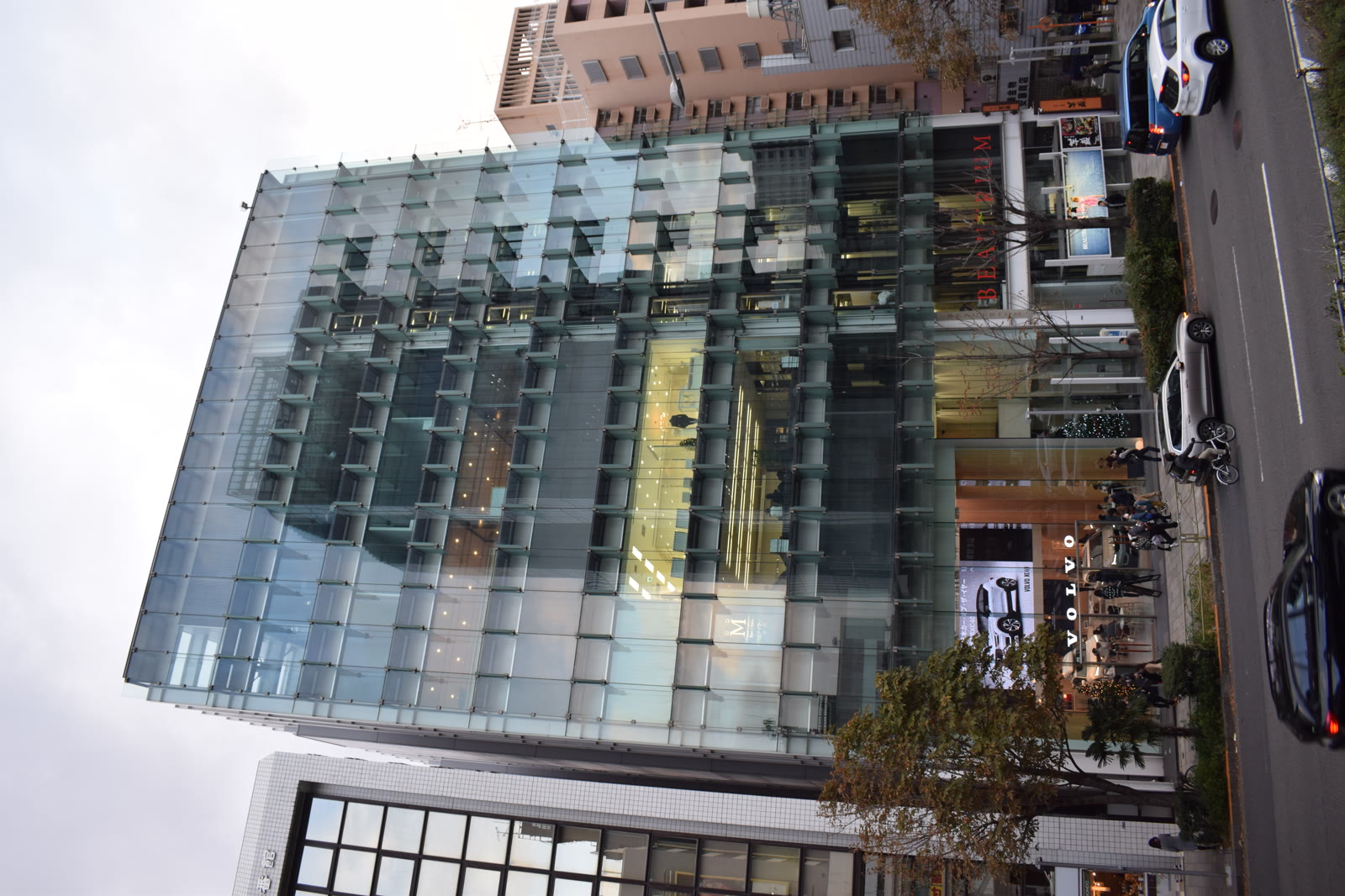 SDR de IA para clínicas: triagem, qualificação e agendamento com motor de decisão